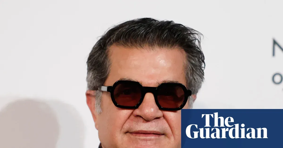 Jafar Panahi says Khamenei regime cannot sustain control in Iran — I.guim.co.uk