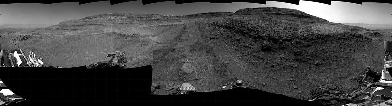 Curiosity right Navcam captured cylindrical-projection images on Sol 4744 — Assets.science.nasa.gov