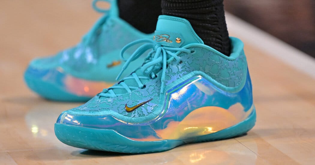 Nike’s LeBron sneaker uses Lorraine Motel hue to honor Martin Luther King Jr. — Static01.nyt.com