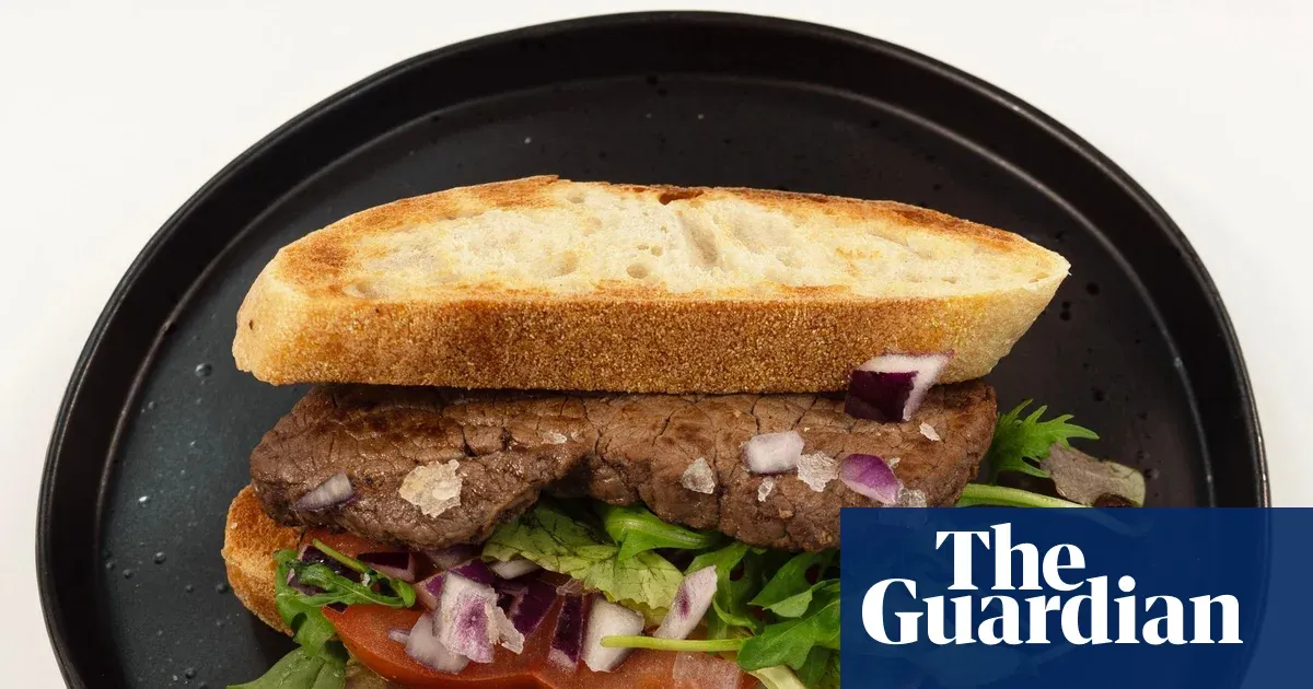 UK supermarkets roll out GLP‑1‑friendly small‑portion foods amid 'Jab‑uary' buzz — I.guim.co.uk
