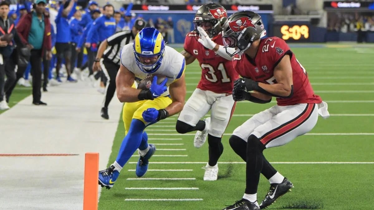 SportsLine model projects $1.2M longshot parlay for divisional round Sunday — Sportshub.cbsistatic.com