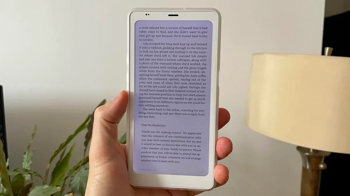 Onyx launches Boox Palma 2 Pro: $399 Android e-reader with color display and 5G — Zdnet.com