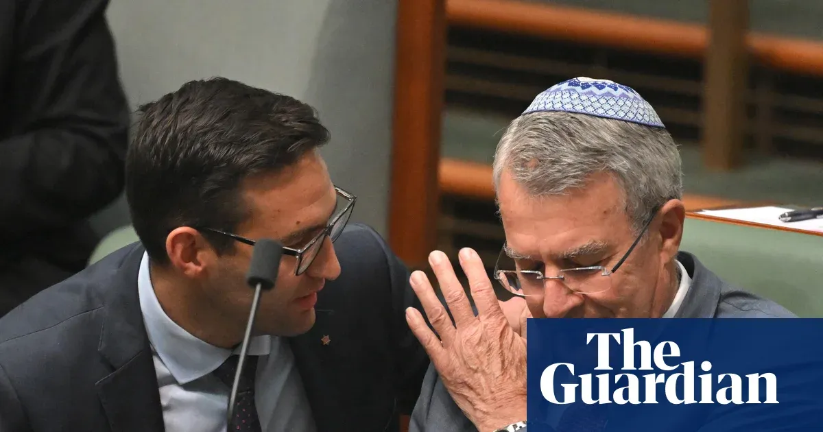 Dreyfus becomes emotional as parliament holds condolence motion for Bondi victims — I.guim.co.uk