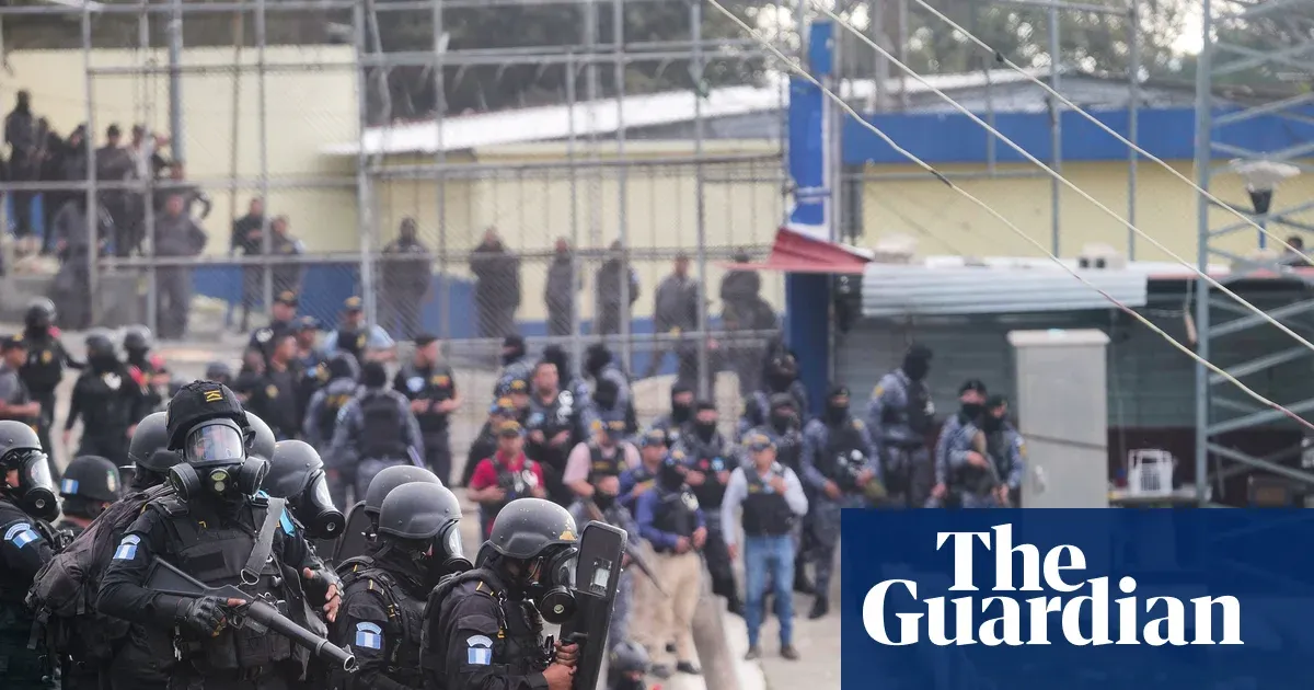 Guatemala orders 30-day emergency after police deaths and prison hostage-taking — I.guim.co.uk
