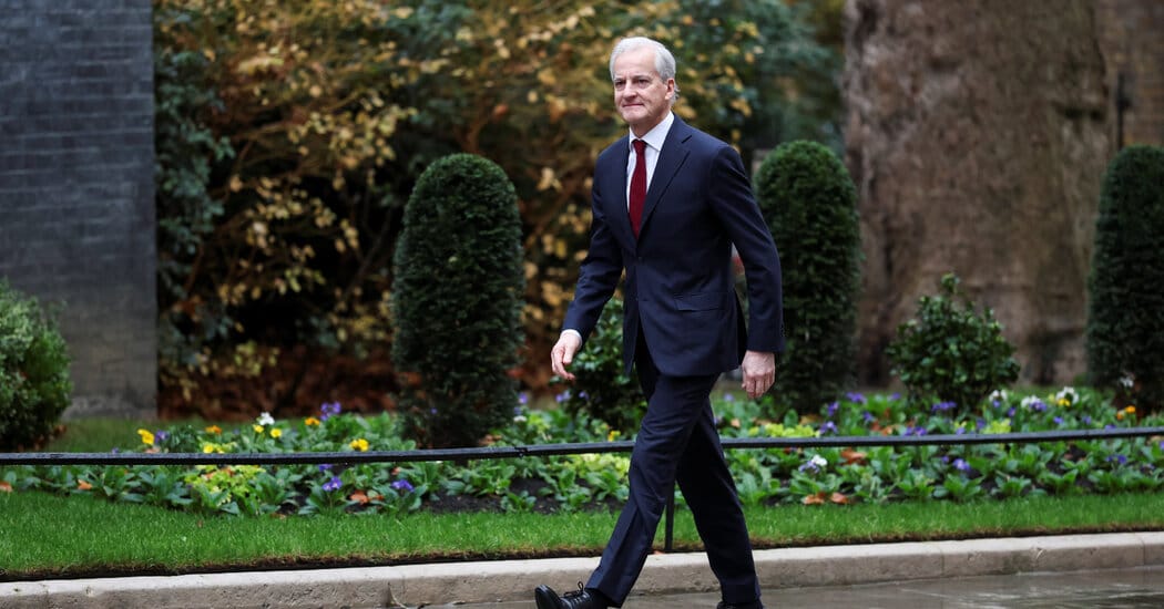 Trump and Norway’s Prime Minister exchanged texts about Greenland and de‑escalation — Static01.nyt.com