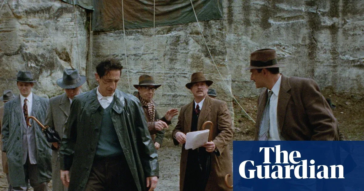 Picturehouse chief Clare Binns urges directors to make shorter films for cinemas — I.guim.co.uk