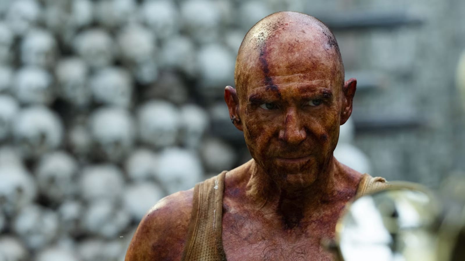 The Bone Temple shows quiet strengths but ultimately feels empty, review says — Static0.moviewebimages.com