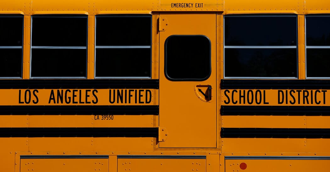 Conservative group sues Los Angeles schools over desegregation-era benefits — Static01.nyt.com