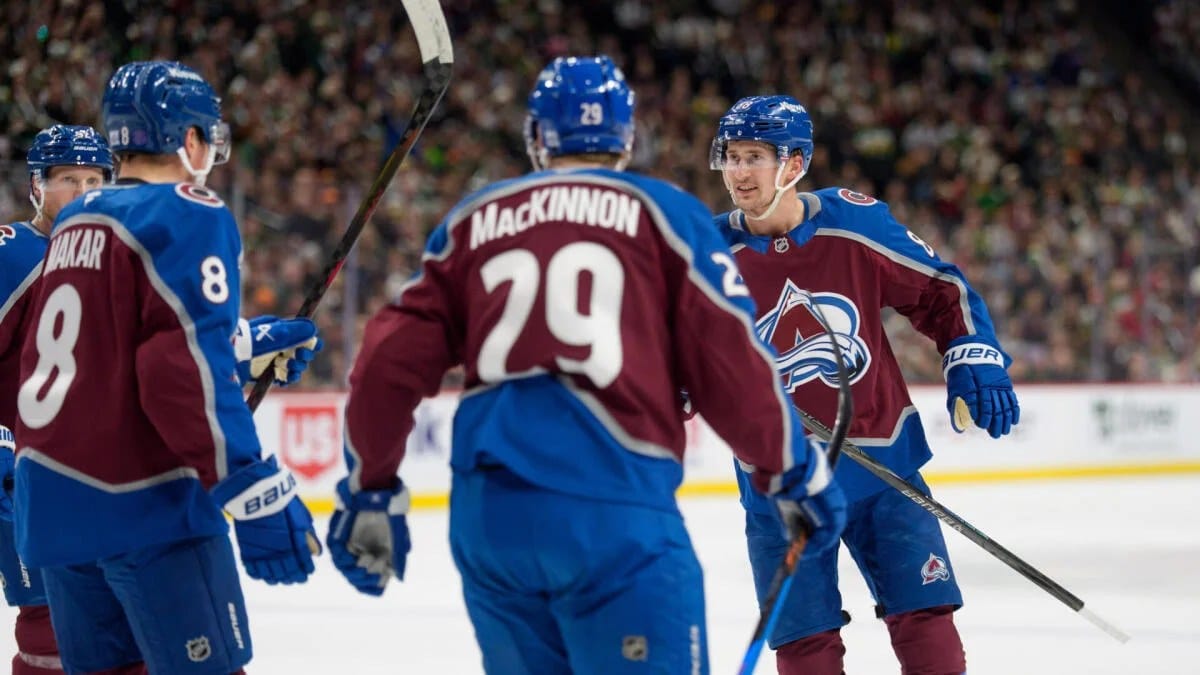 Avalanche fall 7-3 at home to Predators but keep 10-point lead entering Week 16 — Sportshub.cbsistatic.com