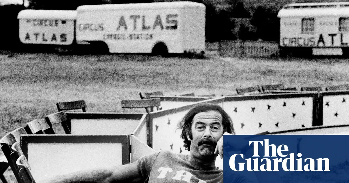 Photographer’s book captures Pip Simmons and his troupe on European tours — I.guim.co.uk