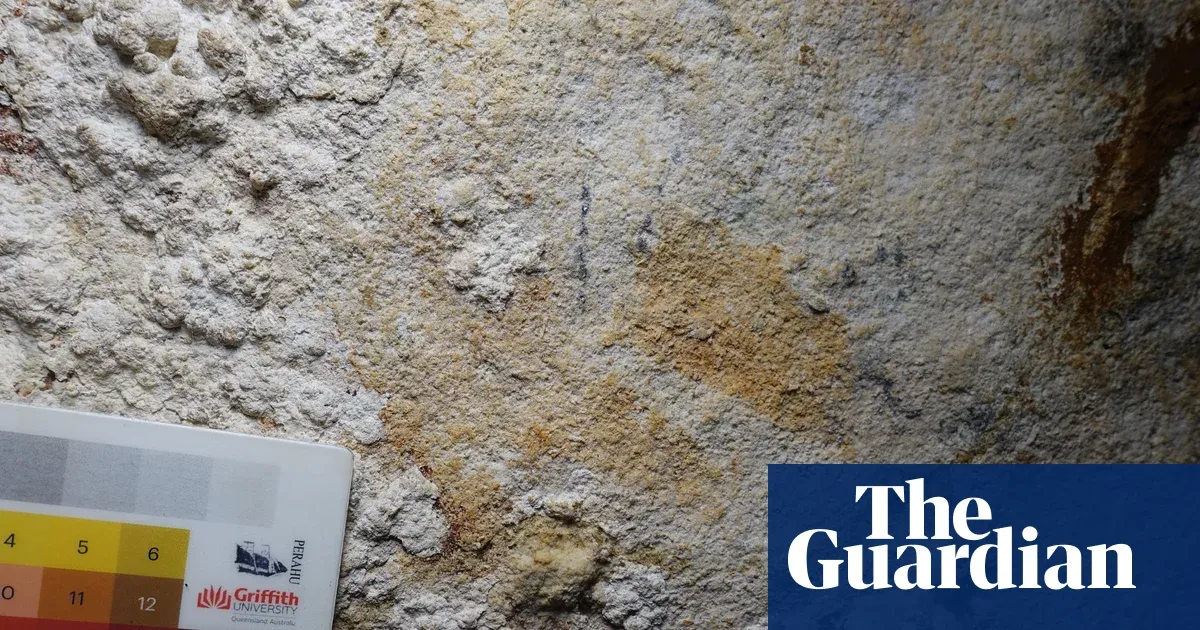 Faded hand stencil in Sulawesi cave dated to at least 67,800 years — I.guim.co.uk