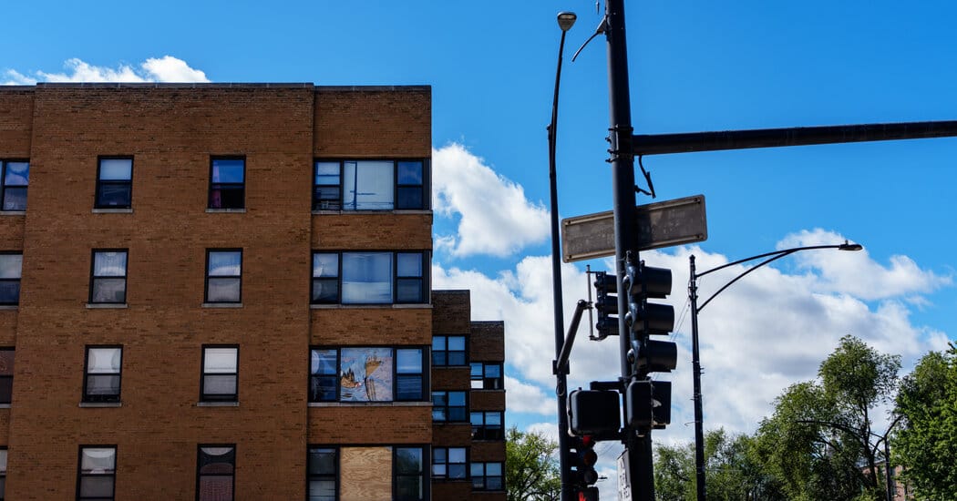 Illinois opens probe into claim landlord tipped off federal agents before Chicago raid — Static01.nyt.com