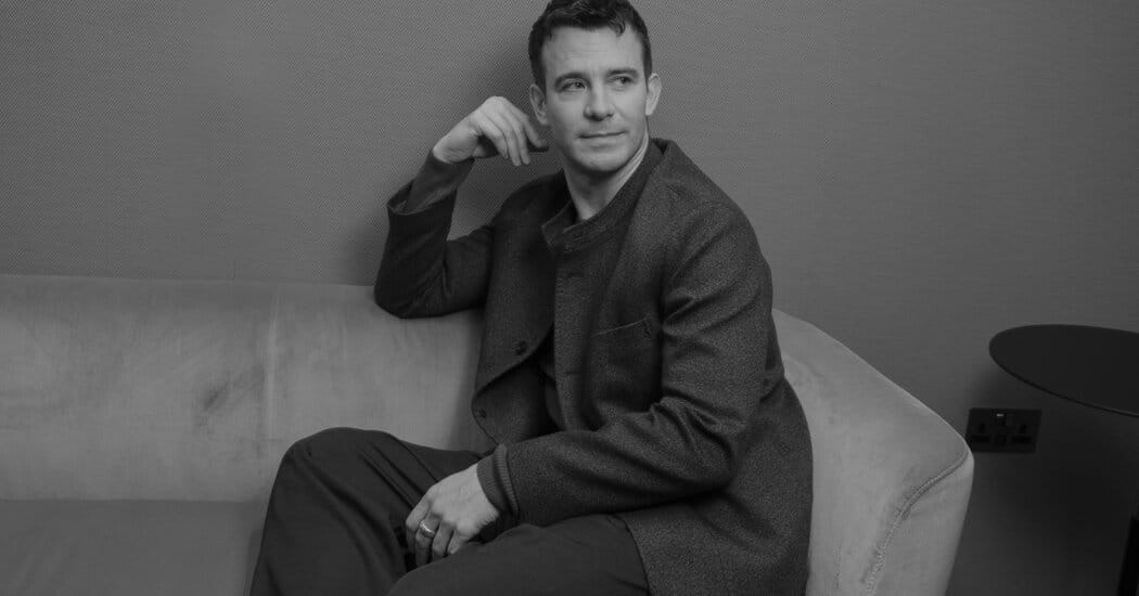 Luke Thompson leads Bridgerton season as Benedict takes center stage — Static01.nyt.com