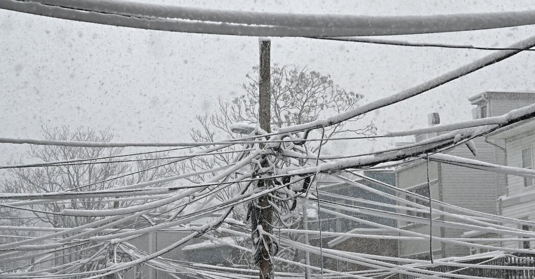 Experts warn power problems may follow storm as snow and demand strain grids — Static01.nyt.com