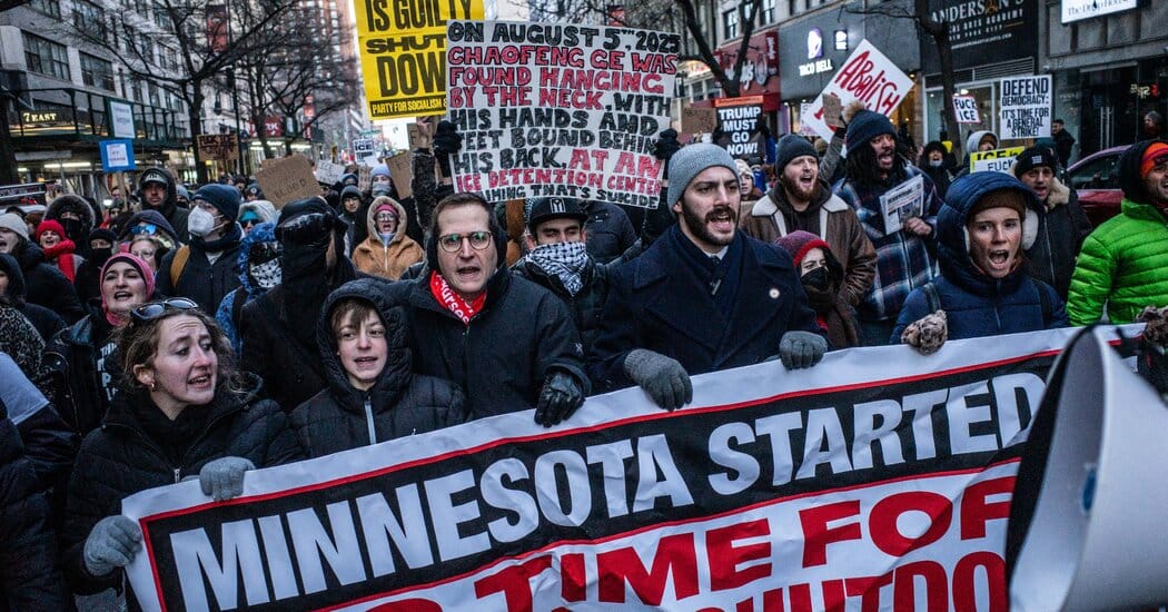More than 1,000 rally in Manhattan to denounce ICE after Alex Jeffrey Pretti's killing — Static01.nyt.com