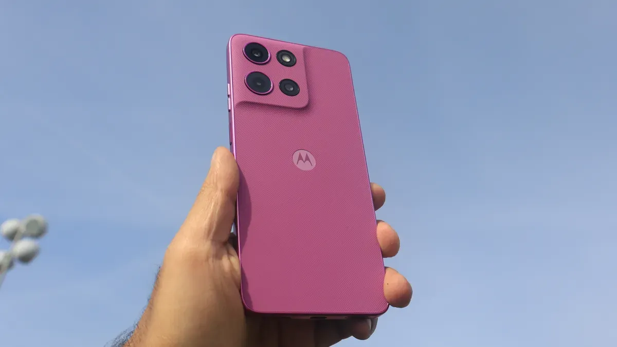 Motorola 2026 Moto G: $200 phone retains last year's hardware, improves camera — Zdnet.com