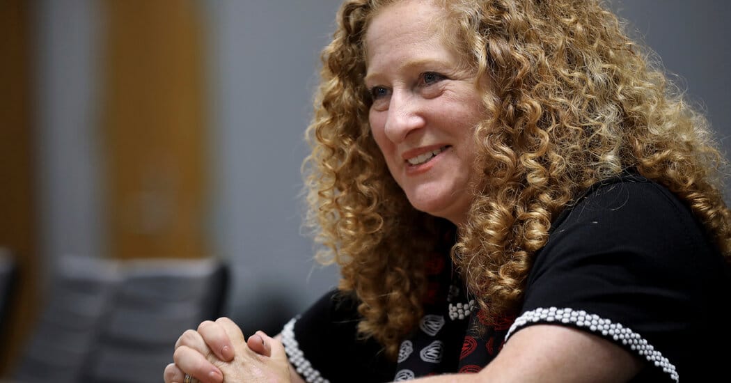 Columbia names University of Wisconsin chancellor Jennifer Mnookin as president — Static01.nyt.com