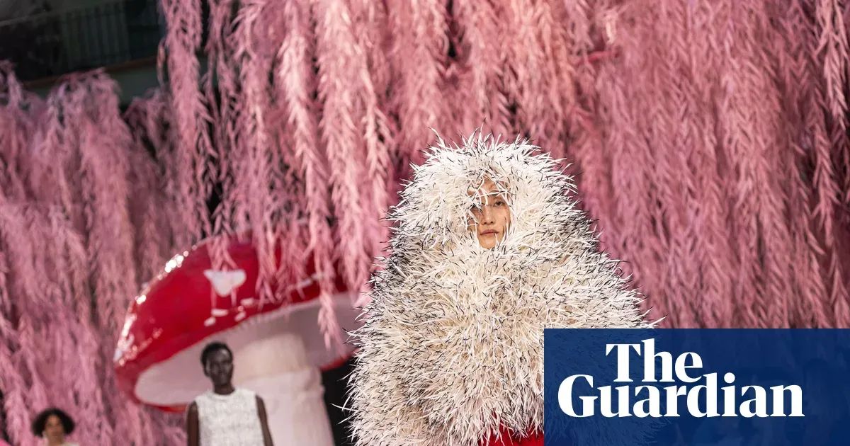 Matthieu Blazy’s haute couture debut for Chanel receives standing ovation — I.guim.co.uk