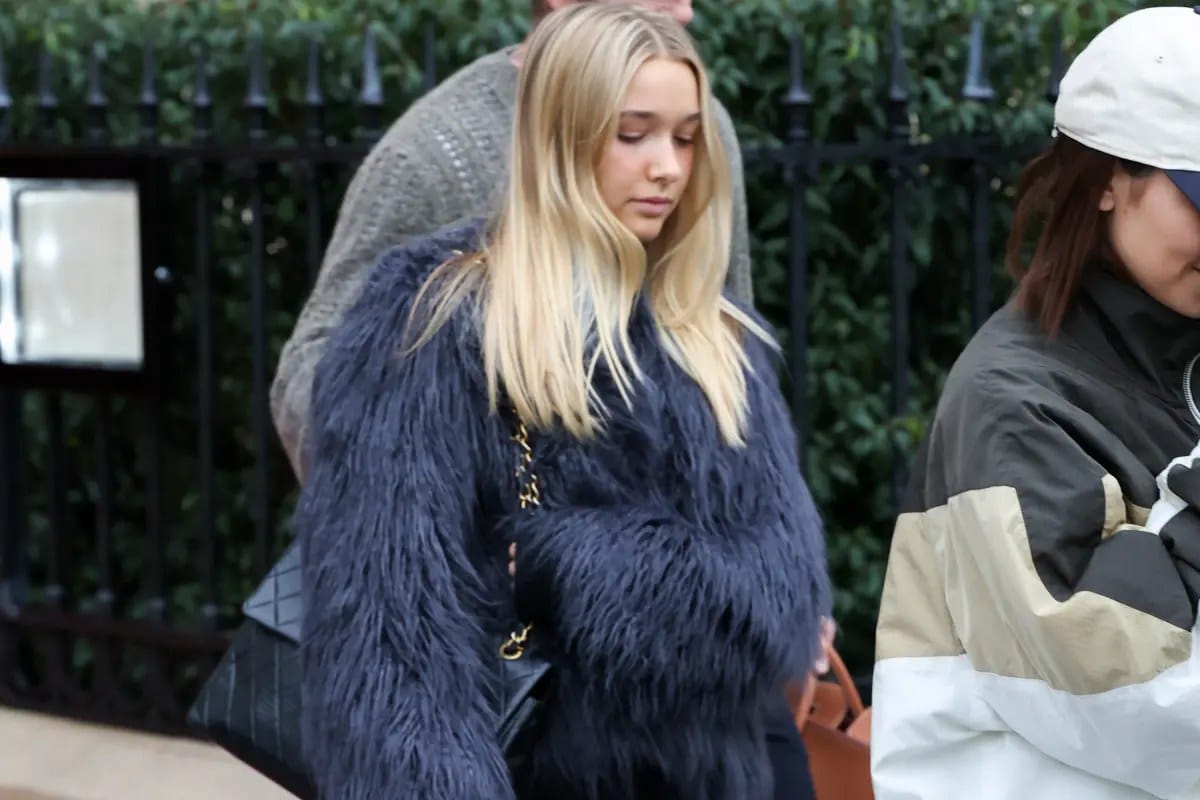 Harper Beckham spotted in blue fur coat with vintage Chanel in Paris — Pagesix.com