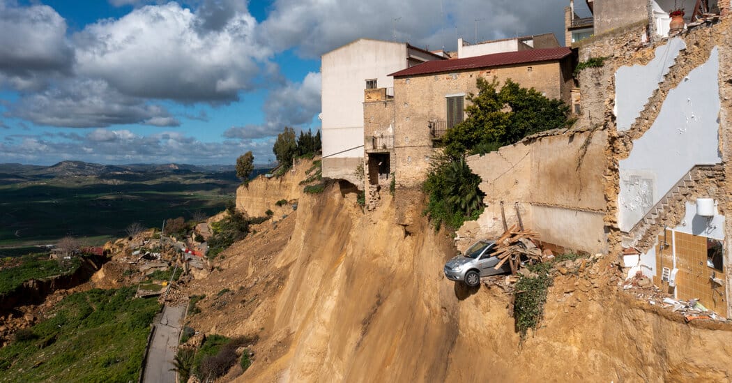 Landslide Leaves Historic Sicilian Town Perched on Cliff’s Edge — Static01.nyt.com