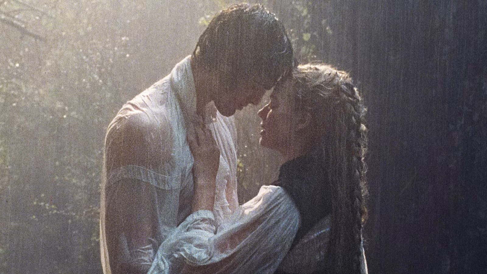 Emerald Fennell’s 'Wuthering Heights' draws 'scorching hot' first reactions — Static0.moviewebimages.com