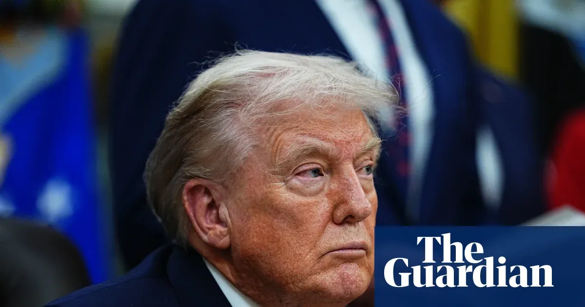 Trump signs order enabling tariffs on countries that supply oil to Cuba — I.guim.co.uk