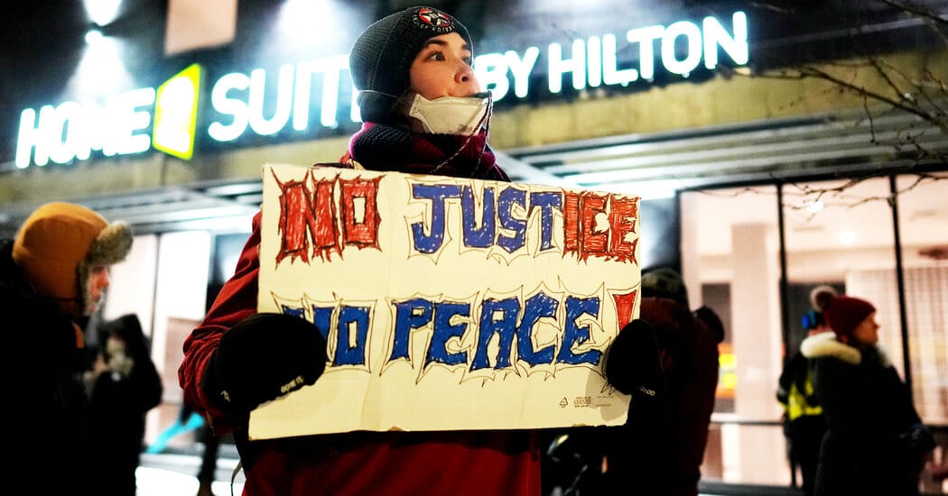 Hotel owners and workers caught in middle of ICE protests and crackdown — Static01.nyt.com