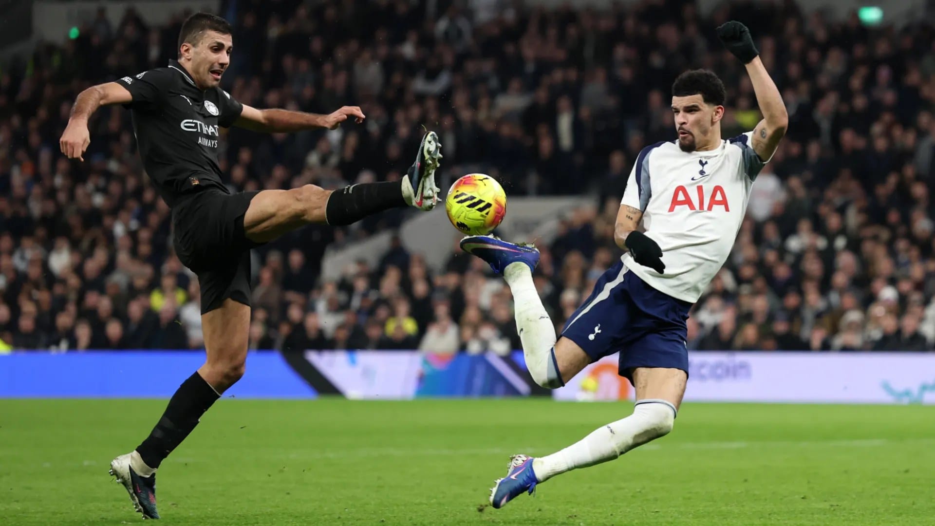 Dominic Solanke’s scorpion kick levels Tottenham against Man City — Assets.goal.com