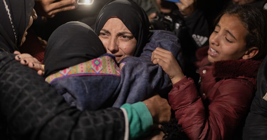 Palestinians Return to Gaza After Rafah Border Reopens — Static01.nyt.com