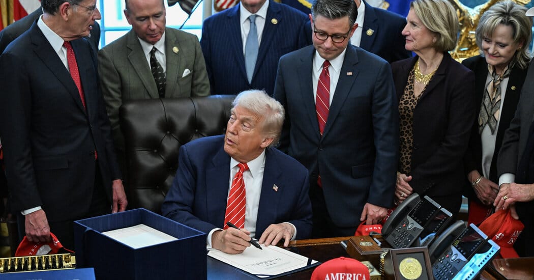 Trump Signs Bill to Reopen Government — Static01.nyt.com
