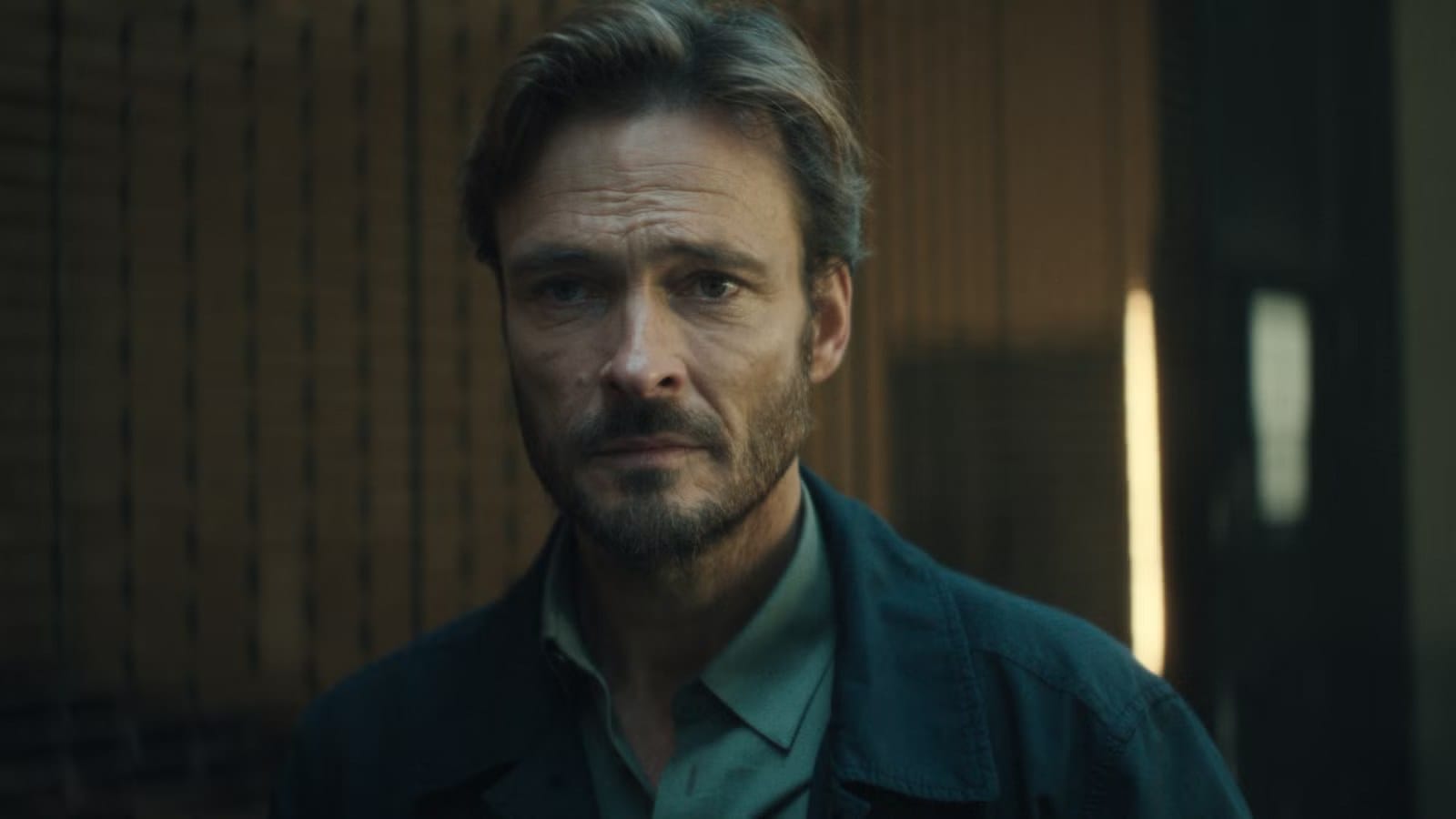Unfamiliar: Netflix's New Cat-and-Mouse Spy Thriller — Movieweb