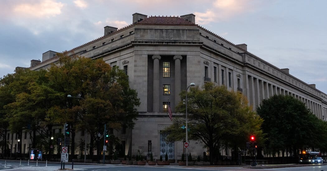 Demanding Support for Trump, Justice Dept. Struggles to Recruit Prosecutors — NYT > U.S. > Politics