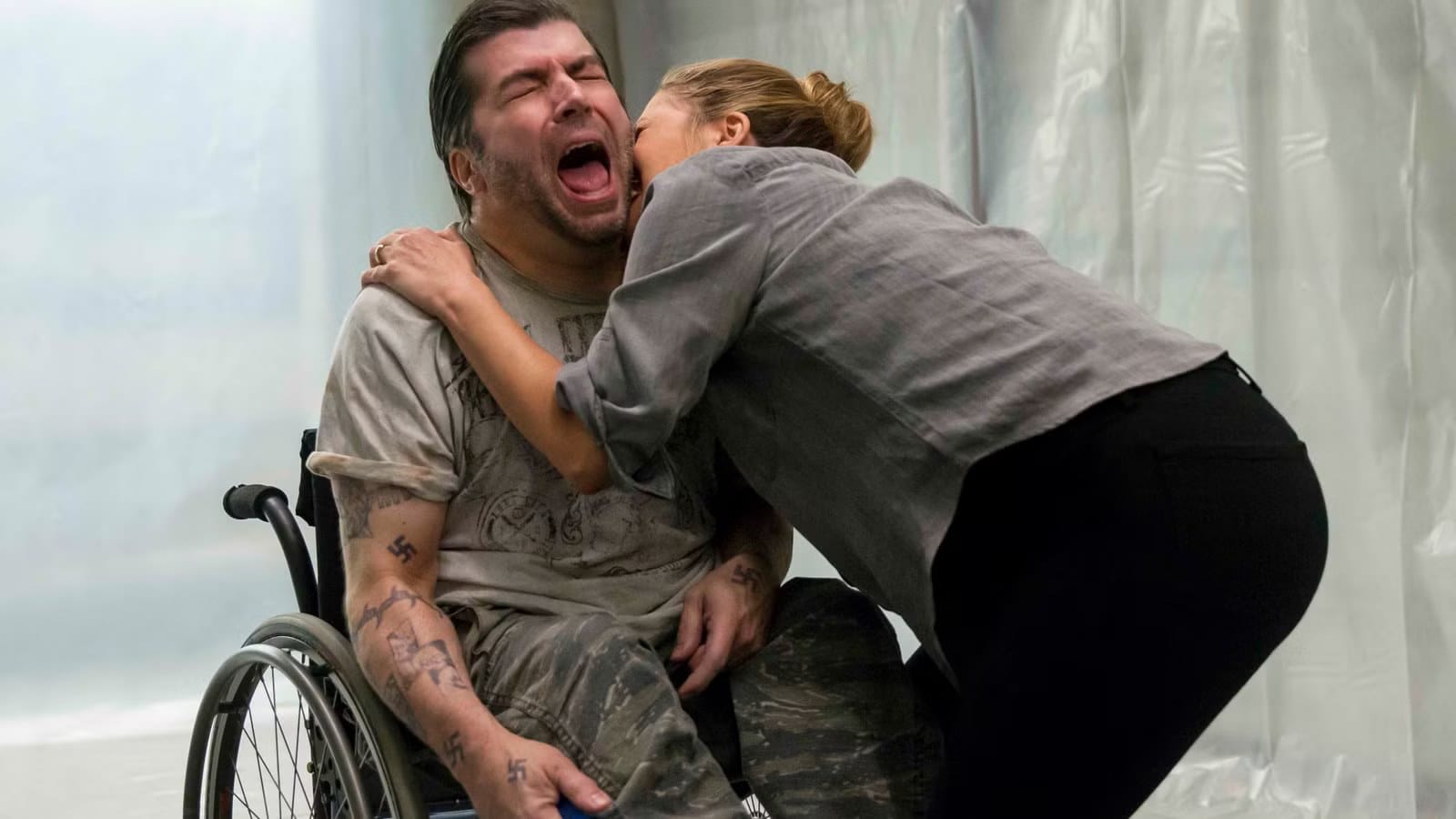 Netflix's 94%-Rated 'Santa Clarita Diet' Still Has Bite — Movieweb