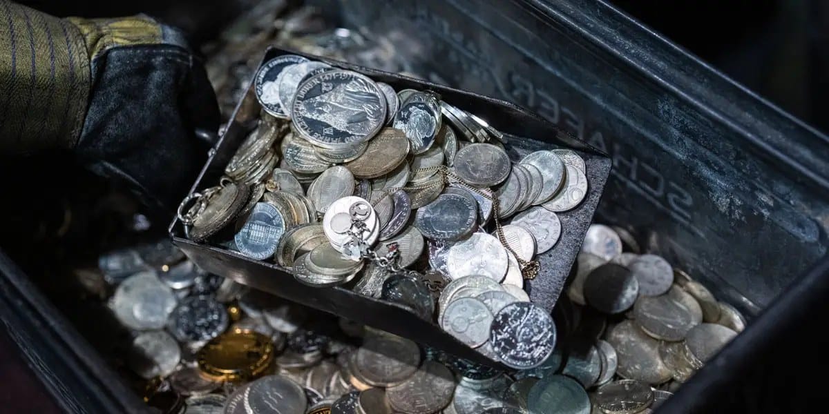 Coin shops awash in silver and gold as refineries fill — Businessinsider