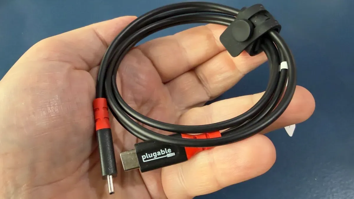 The $15 USB-C cable I pack to avoid being hacked at public charging ports — Latest news