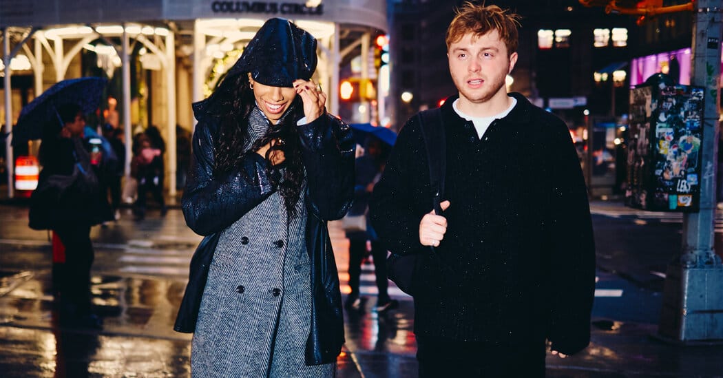 They Carry a Cake Onstage, and Share Dumplings Off — NYT > Arts