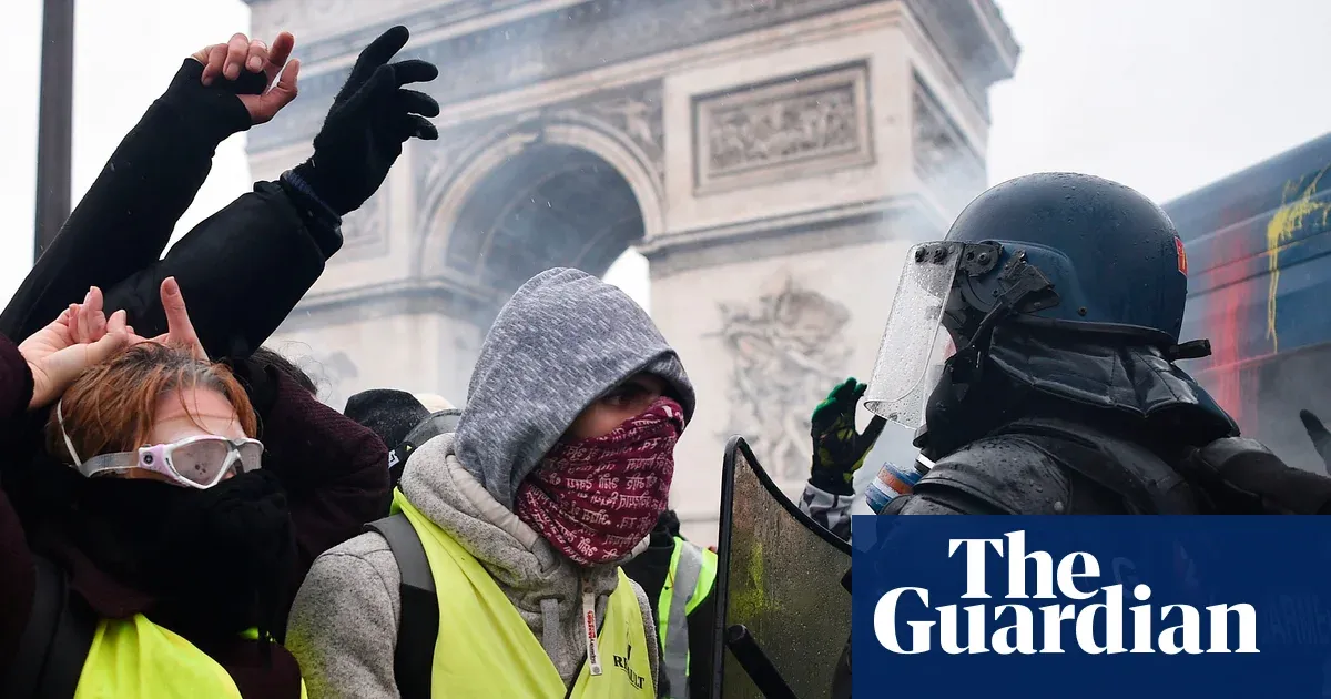 French riot officers go on trial accused of beating gilets jaunes protesters — World news | The Guardian