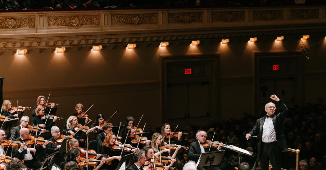 Iván Fischer’s Budapest Festival Orchestra Illuminates Mahler’s Third — NYT > Arts
