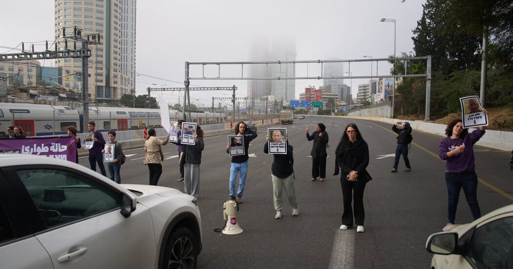 Israelis Protest Surge in Gun Crime Within Arab Community — NYT > World > Middle East