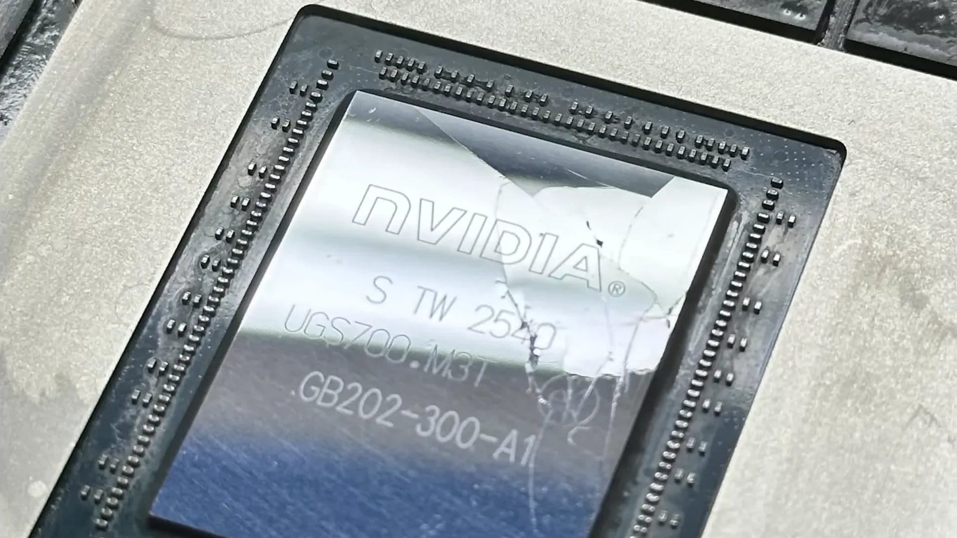 Overclocker destroys $5,000 MSI RTX 5090 Lightning Z with 2,500W BIOS — Pcgamer