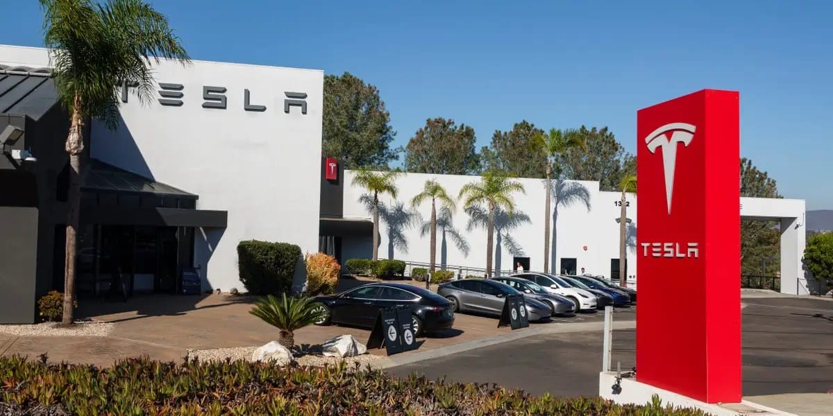 Tesla drops 'Autopilot' branding to keep selling cars in California — Businessinsider