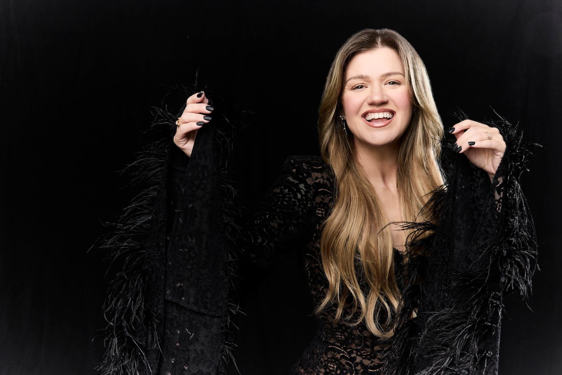 Kelly Clarkson’s Symbolic Outfit for Her First Day as a Voice Coach — Nbc