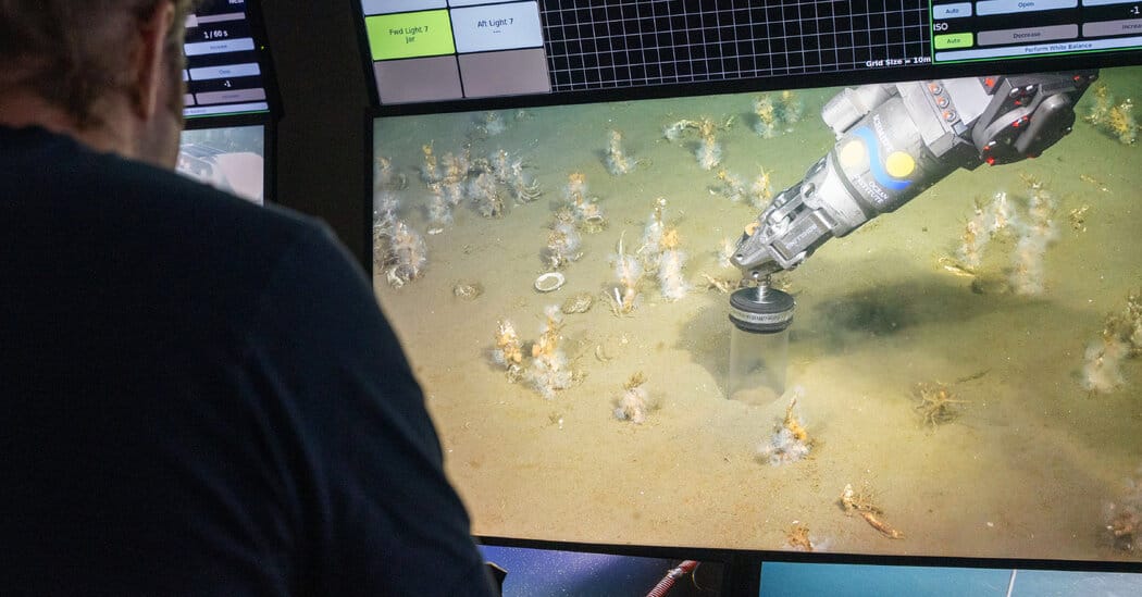 How Microbes Got Their Crawl — NYT > Science