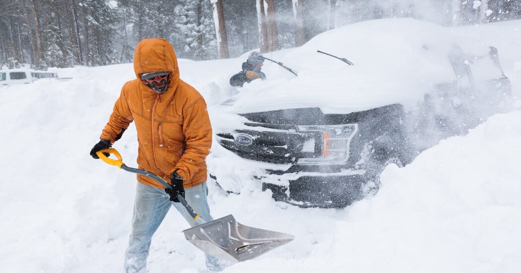 Safety of Searchers Tops Concerns in Lake Tahoe Avalanche Recovery — NYT > U.S. News