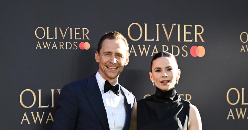 Tom Hiddleston and Hayley Atwell to Star in 'Much Ado' on Broadway — NYT > Movies