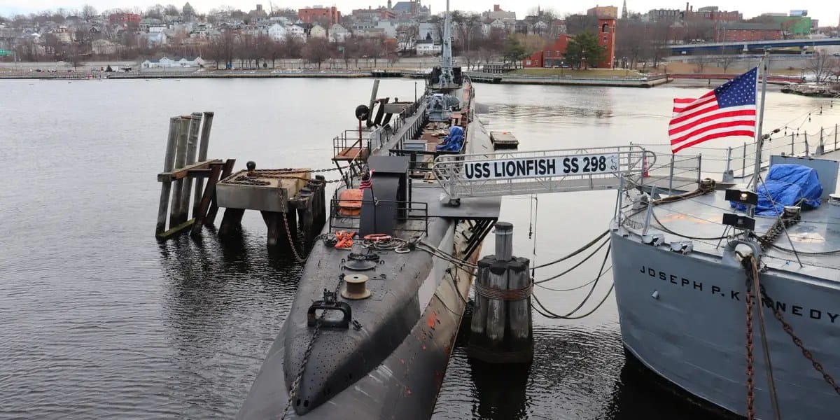 Inside the USS Lionfish, a Balao-class WWII submarine — Businessinsider