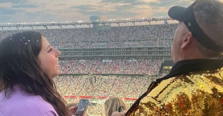 Dads Don Sequins and Wigs to Bond with Their Kids — NYT > Arts > Music