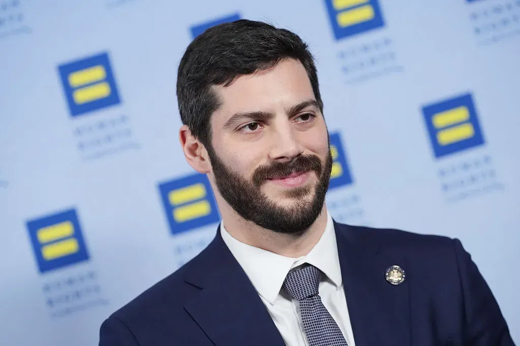 Anthropic-funded PAC backs Alex Bores amid pro-AI super PAC attacks — TechCrunch