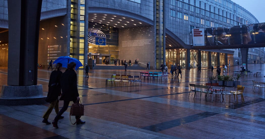 Inside the Big Tech Lobbying Machine Aiming to Halt Social Media Bans — NYT > Business