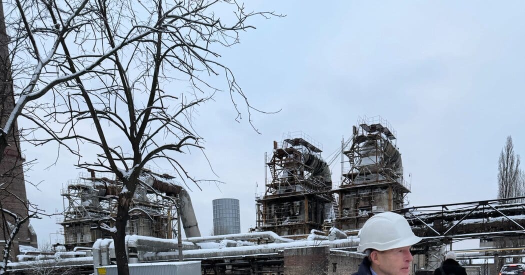 In Ukraine, Senators See War’s Impact and Press for Stronger U.S. Support — NYT > World > Europe